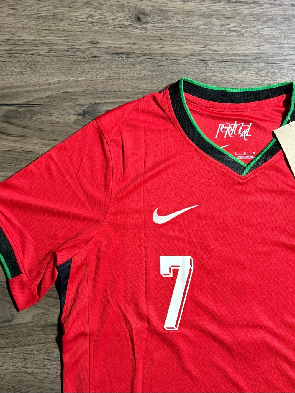 Nike Red Portugal Men's Football Jersey with Green Trim & #7 - Picture 5 of 10